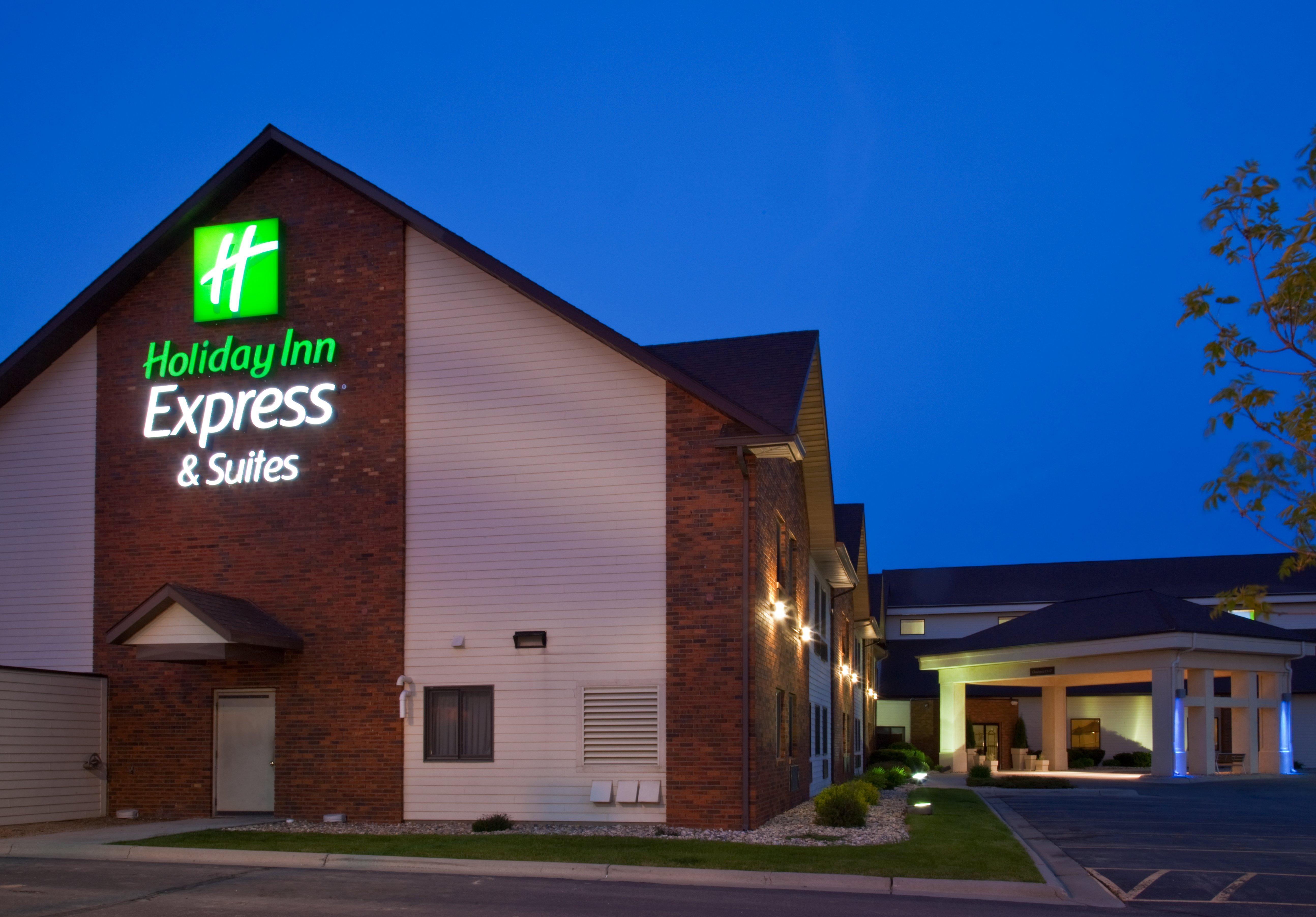 Best Western Watertown Inn & Suites Екстер'єр фото