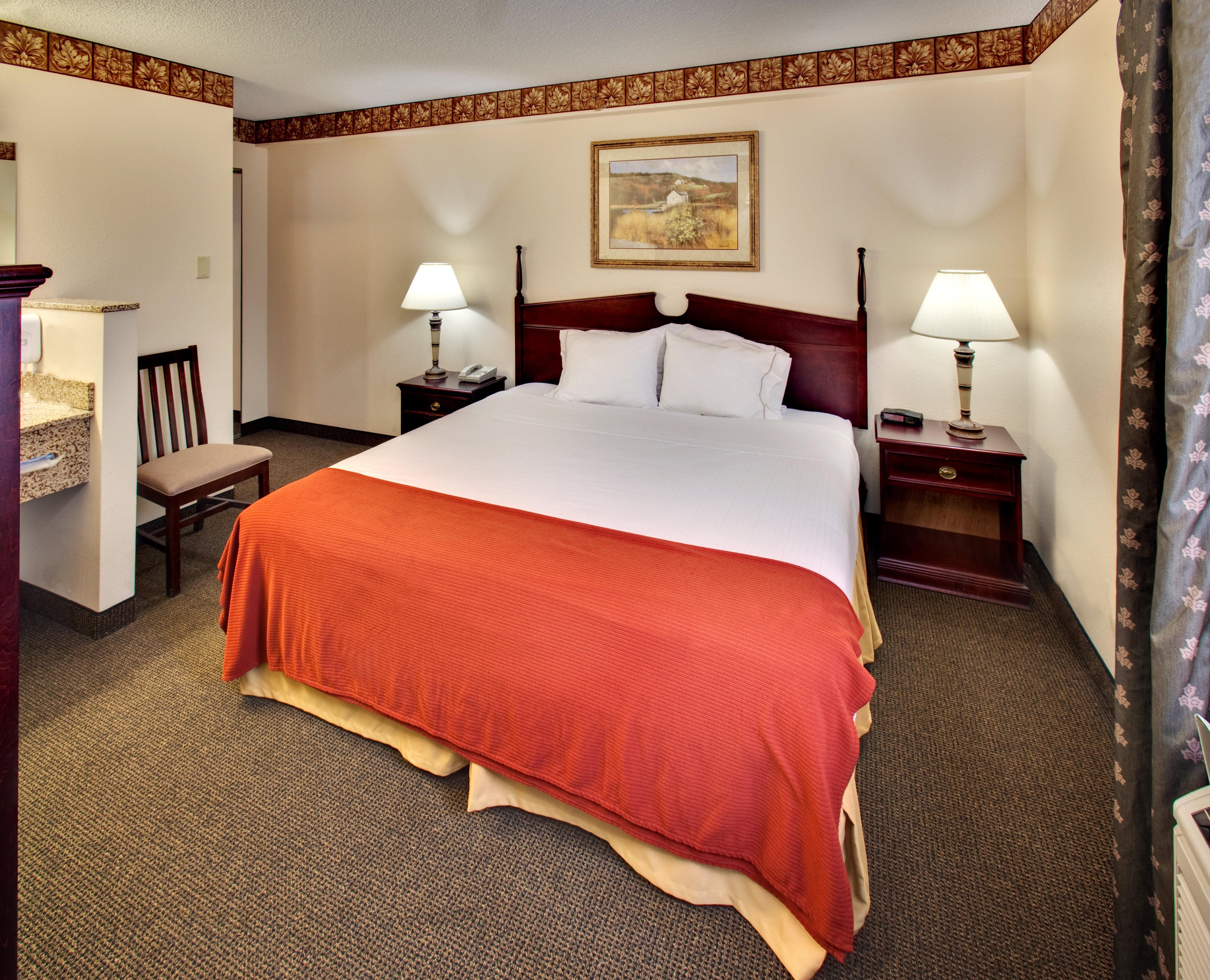 Best Western Watertown Inn & Suites Екстер'єр фото