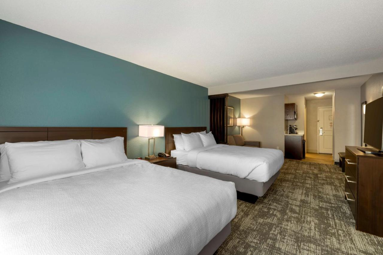 Best Western Watertown Inn & Suites Екстер'єр фото