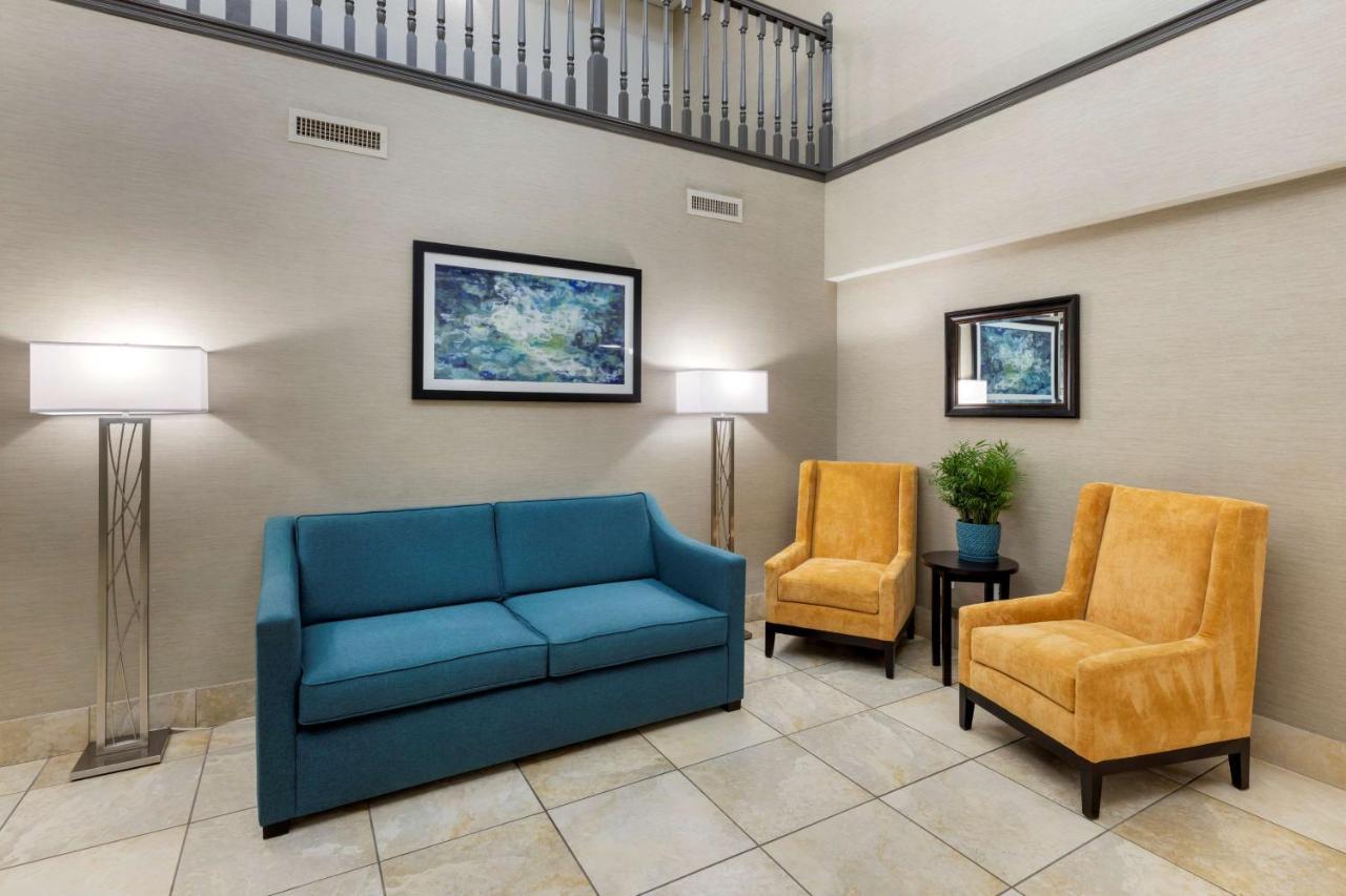 Best Western Watertown Inn & Suites Екстер'єр фото
