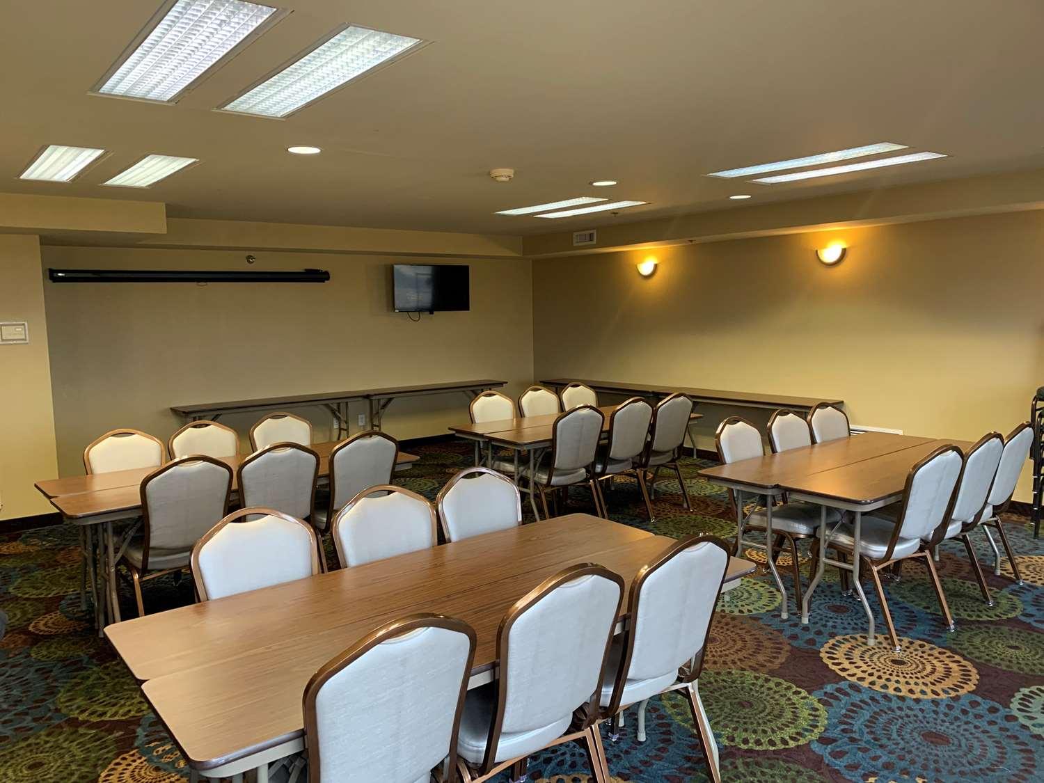 Best Western Watertown Inn & Suites Екстер'єр фото