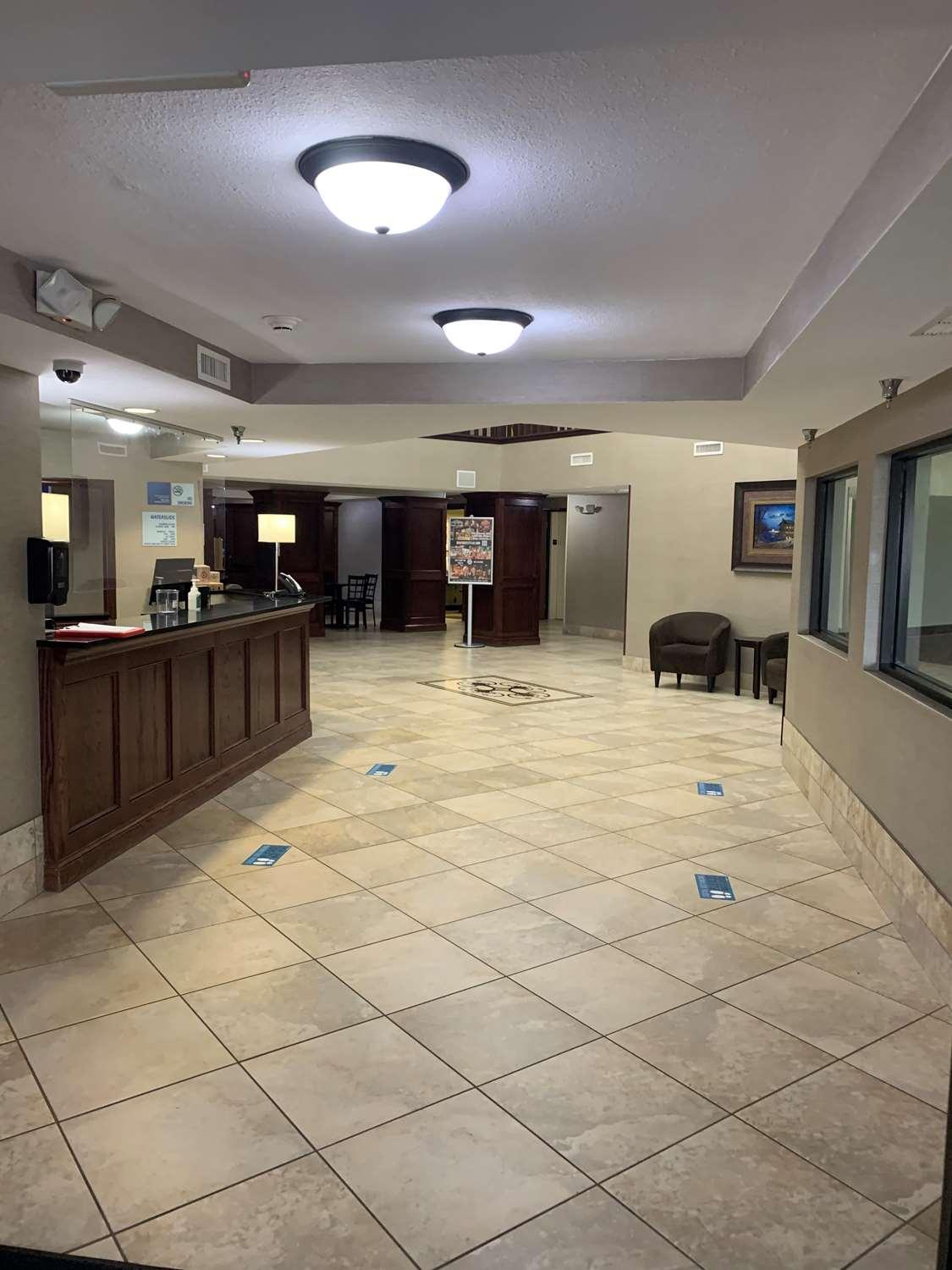 Best Western Watertown Inn & Suites Екстер'єр фото
