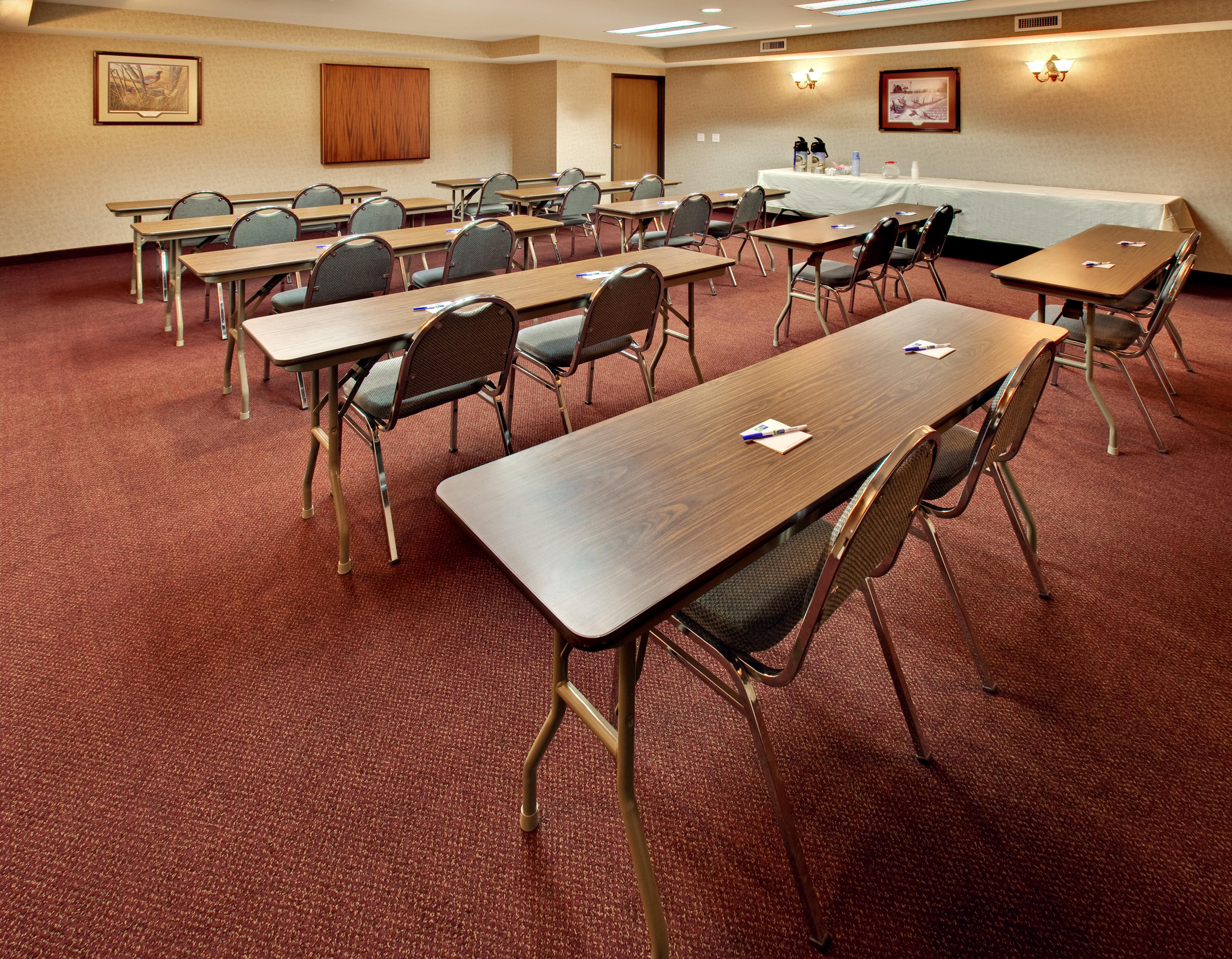 Best Western Watertown Inn & Suites Екстер'єр фото